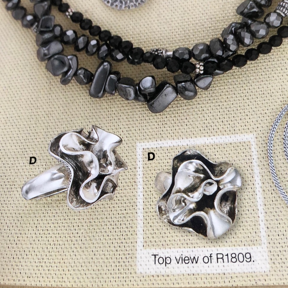 Silpada sterling silver flower ring